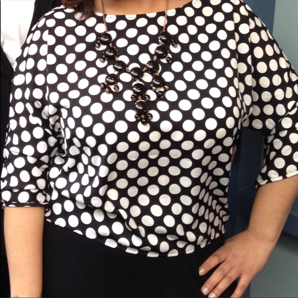 bobeau Tops - polka dot hi-low, tapered elbow length sleeve 🌸